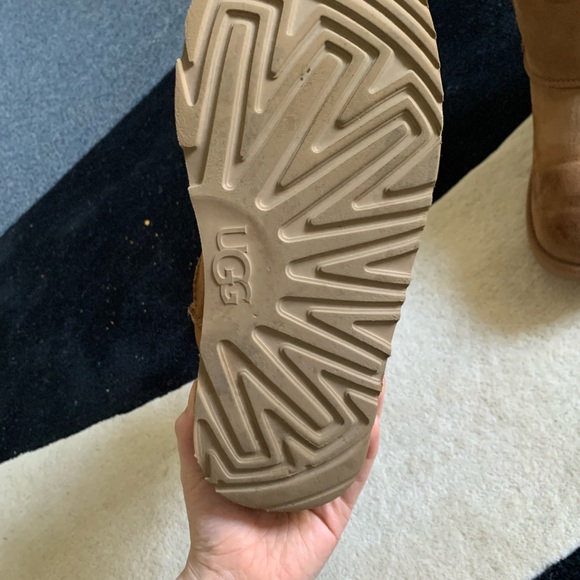 US 6/UK 5 womens mid cut uggs - Picture 5 of 7